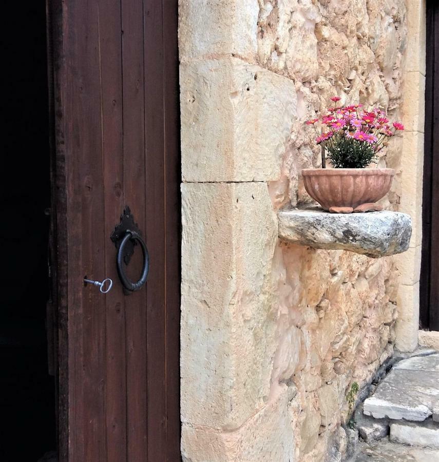 Bendeni Cottage 메갈라크라피아 외부 사진